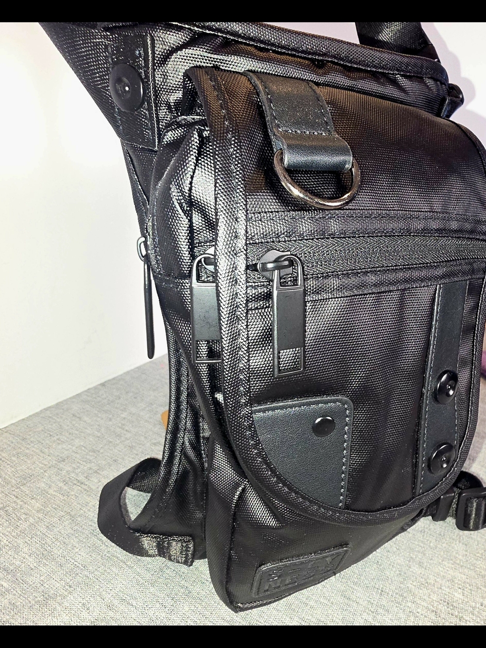 Black Technical Waist And Thigh Bag - Durable Everyday Carry - Picture 9 of 12